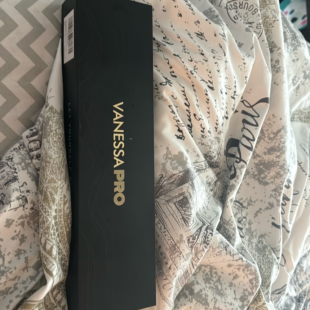 Vanessa Pro flatiron